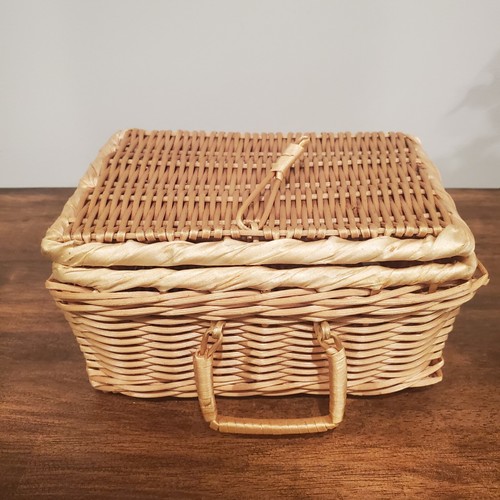 Wicker picnic lunch - lunch, basket